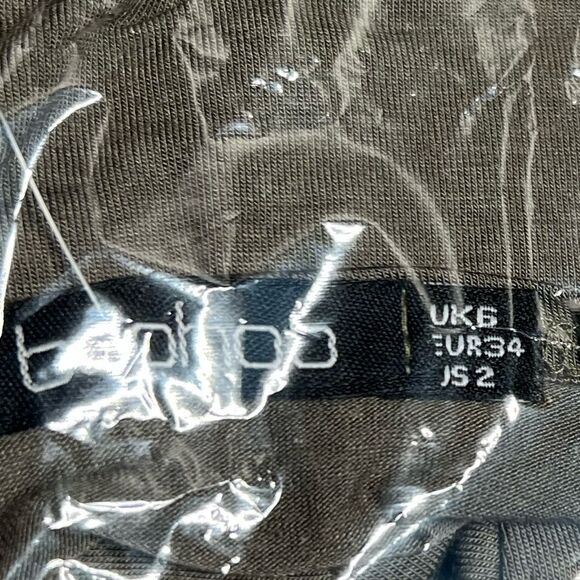 Boohoo Plunge Neck Drape Long Sleeved Top in Olive, AU Size 4, Us 2/Small. NWT! - Picture 9 of 9